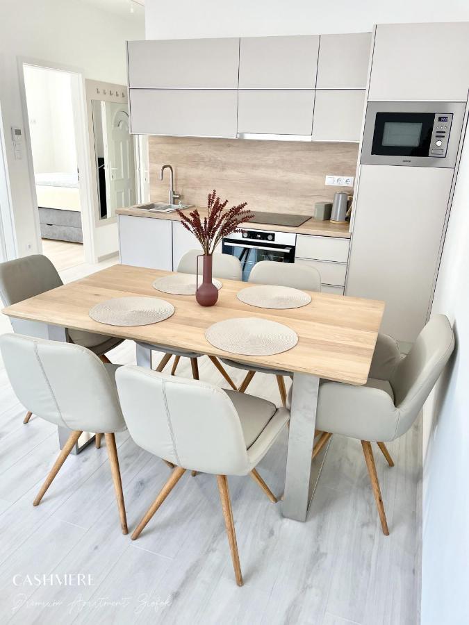 Cashmere Premium Apartment Шіофок Екстер'єр фото